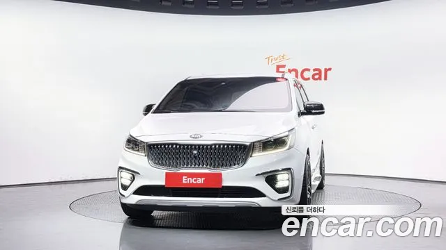 Kia Carnival 2018 thumb 3