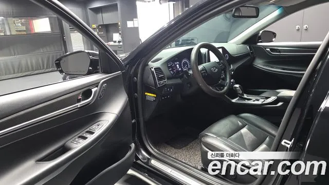 Hyundai Grandeur 2017 thumb 10