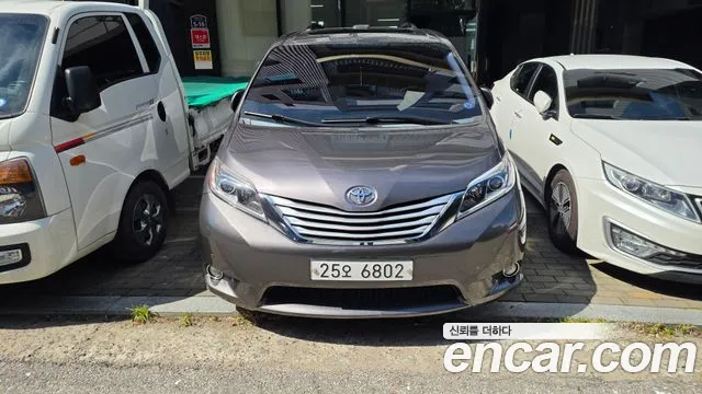 Toyota Sienna 2015 thumb 3