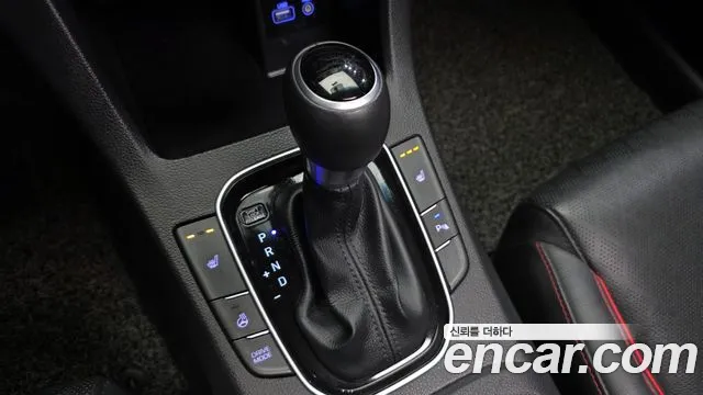 Hyundai i30 2017 thumb 9