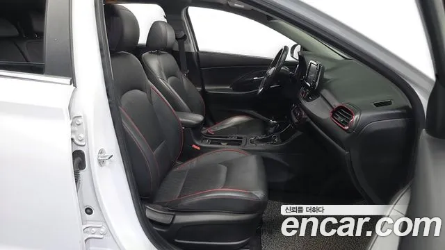 Hyundai i30 2017 thumb 11