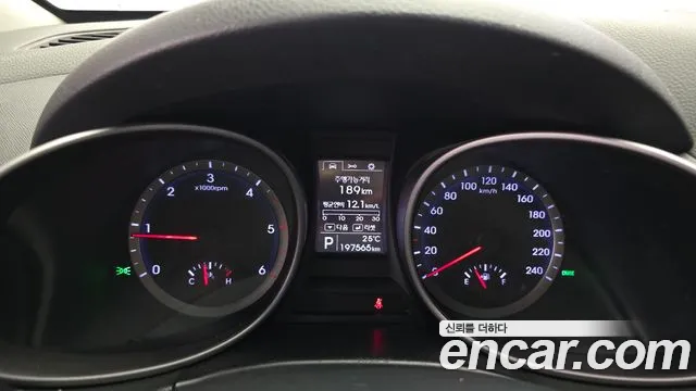 Hyundai Santa Fe 2013 thumb 8
