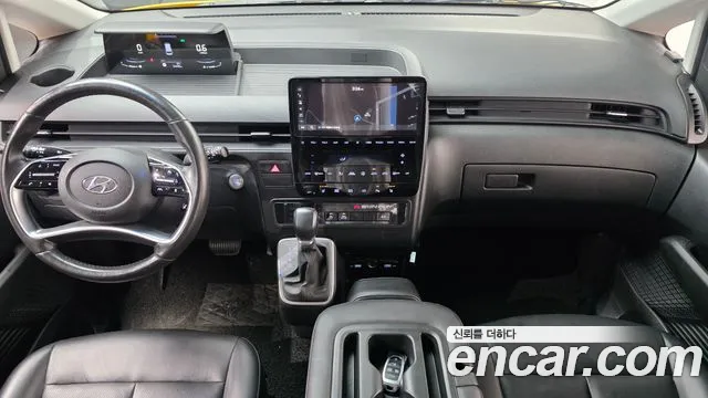 Hyundai Staria 2023 thumb 7