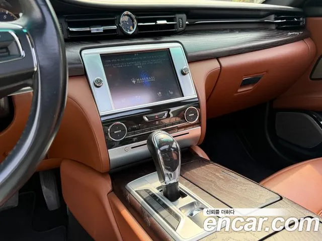 Maserati Quattroporte 2014 thumb 9