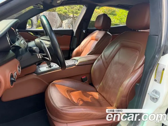 Maserati Quattroporte 2014 thumb 10