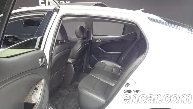Kia K5 2013 thumb 11