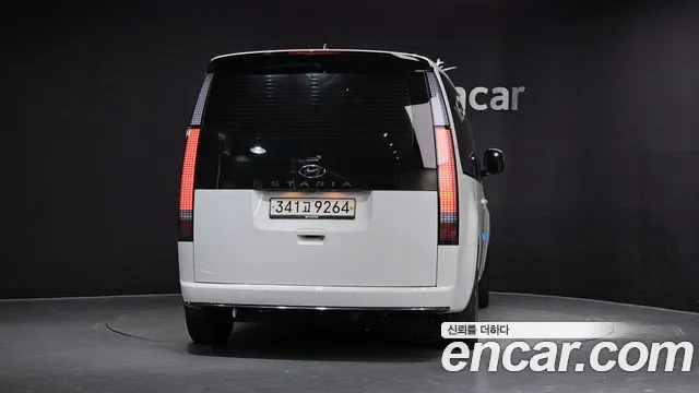 Hyundai Staria 2024 thumb 4