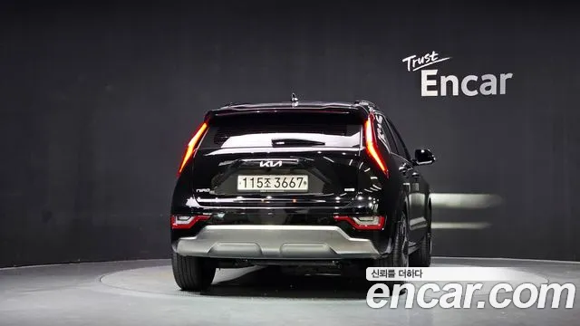 Kia Niro 2023 thumb 4