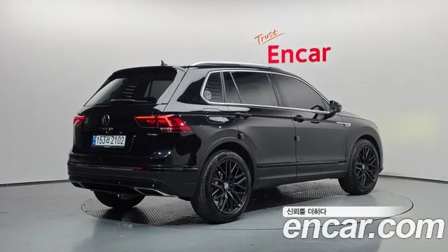 Volkswagen Tiguan 2020 thumb 2
