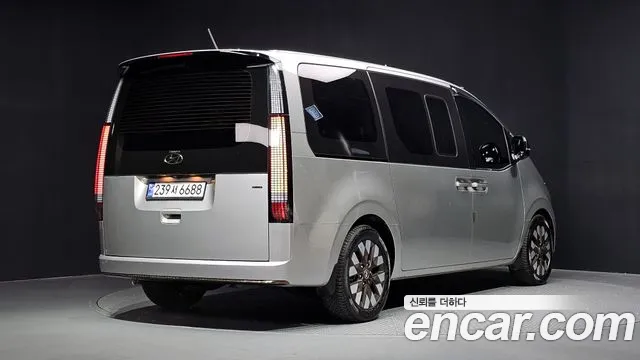 Hyundai Staria 2021 thumb 2
