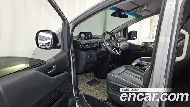 Hyundai Staria 2021 thumb 10