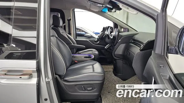 Hyundai Staria 2021 thumb 11