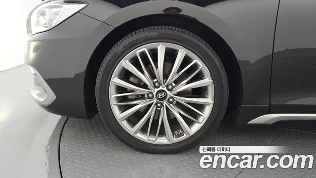 Hyundai Grandeur 2017 thumb 5