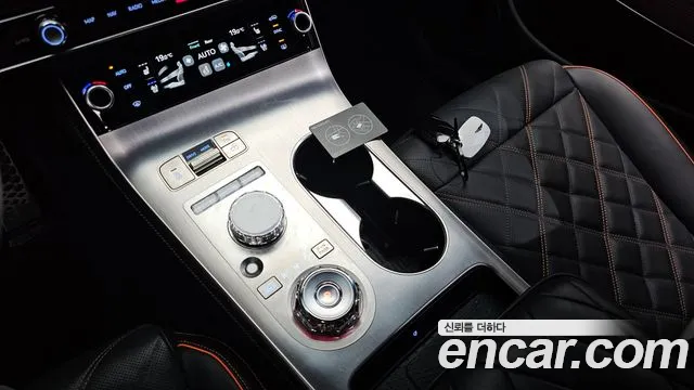 Genesis GV70 2024 thumb 8