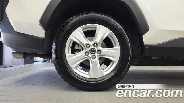 Toyota RAV4 2019 thumb 5