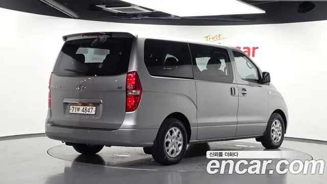 Hyundai Starex 2015 thumb 2