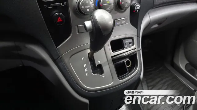 Hyundai Starex 2015 thumb 9