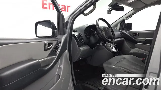 Hyundai Starex 2015 thumb 10