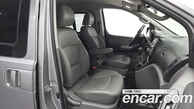 Hyundai Starex 2015 thumb 11