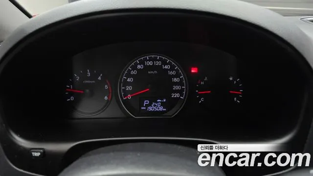 Hyundai Starex 2016 thumb 8
