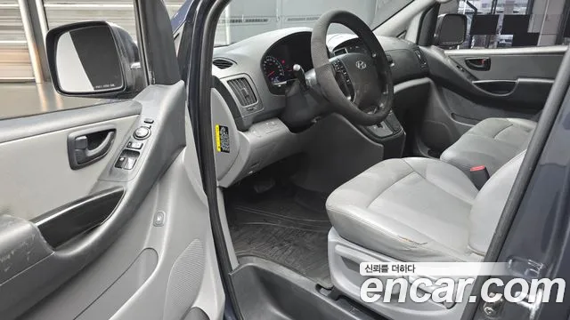 Hyundai Starex 2016 thumb 10