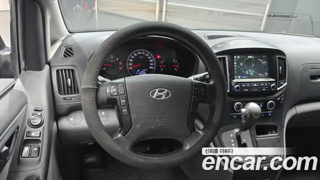Hyundai Starex 2016 thumb 12