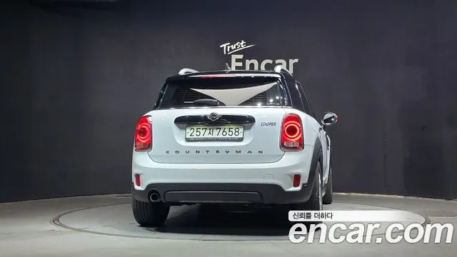 MINI Countryman 2019 thumb 4
