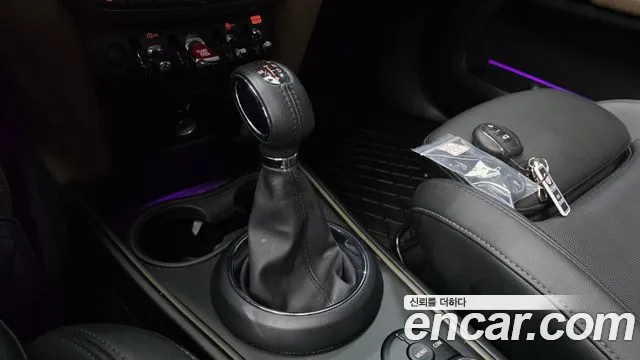 MINI Countryman 2019 thumb 9