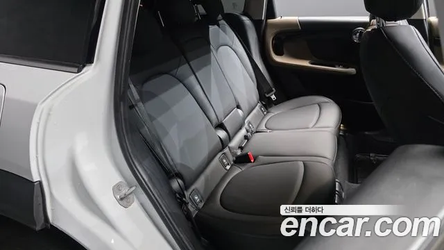 MINI Countryman 2019 thumb 11