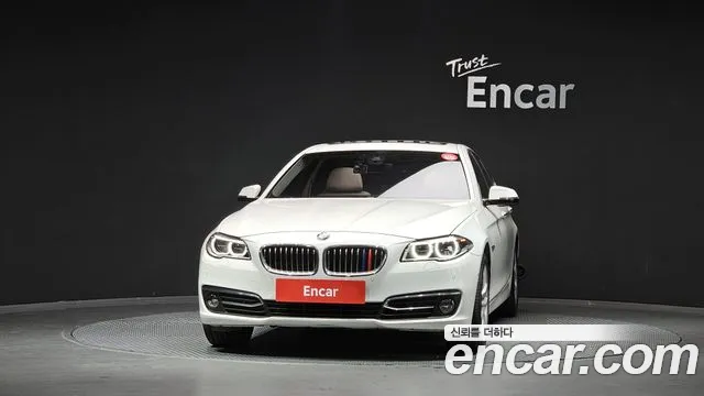 BMW 5-Series 2016 thumb 3