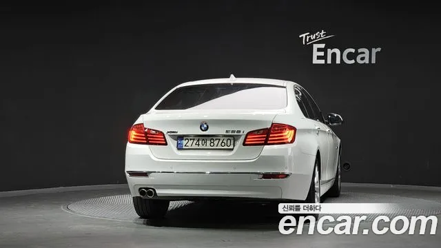 BMW 5-Series 2016 thumb 4