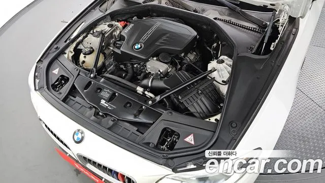 BMW 5-Series 2016 thumb 6