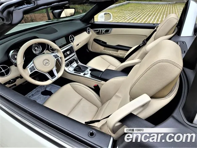 Mercedes-Benz SLK-Class 2011 thumb 7