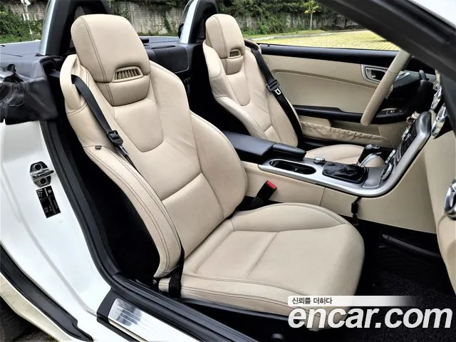Mercedes-Benz SLK-Class 2011 thumb 9