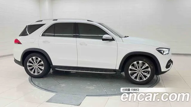 Mercedes-Benz GLE 2023 thumb 6