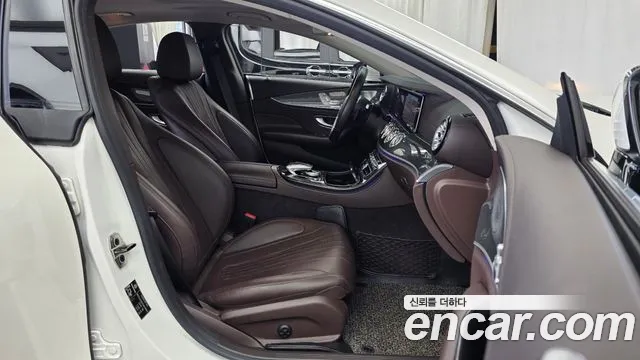 Mercedes-Benz CLS-Class 2019 thumb 11