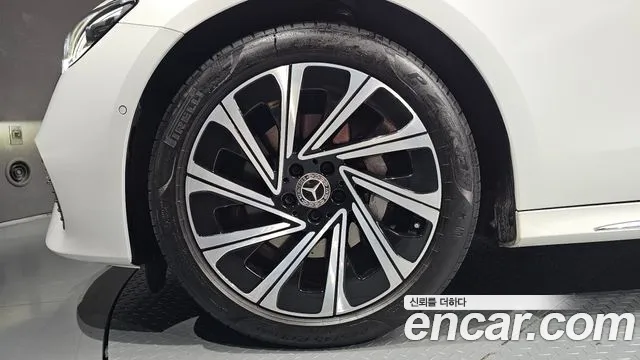 Mercedes-Benz E-Класс 2025 thumb 5