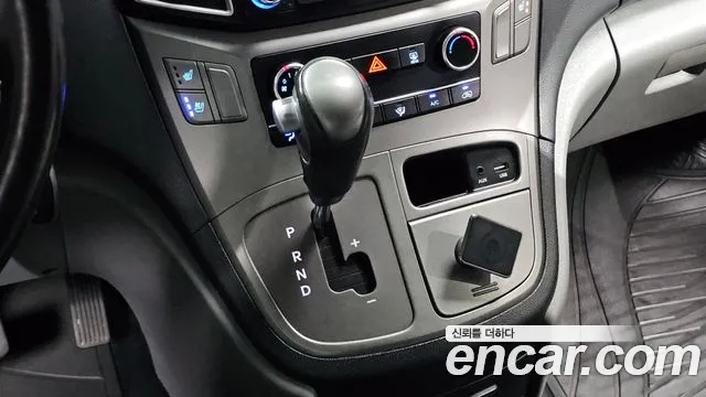 Hyundai Starex 2019 thumb 9