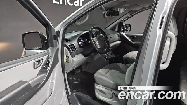 Hyundai Starex 2019 thumb 10