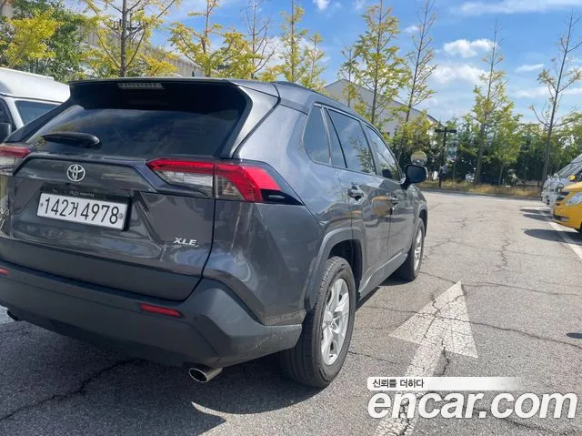 Toyota RAV4 2021 thumb 2