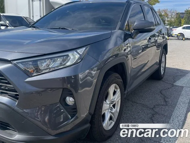 Toyota RAV4 2021 thumb 5