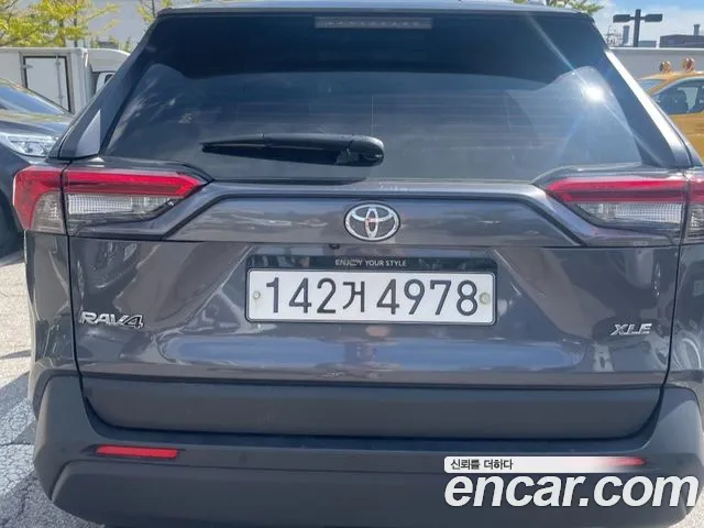 Toyota RAV4 2021 thumb 6