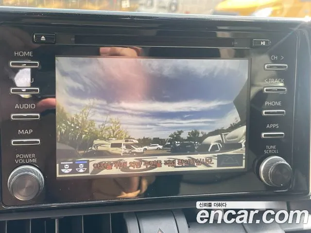 Toyota RAV4 2021 thumb 9