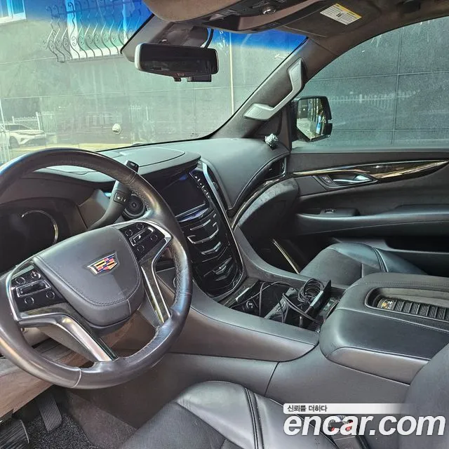 Cadillac Escalade 2019 thumb 2