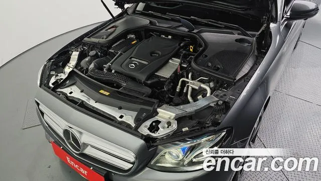 Mercedes-Benz E-Класс 2017 thumb 6