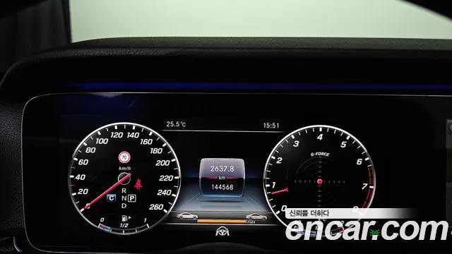 Mercedes-Benz E-Класс 2017 thumb 8