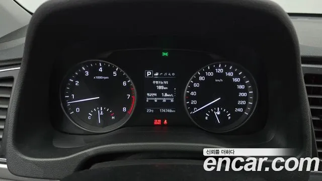 Hyundai Avante 2018 thumb 8
