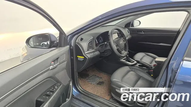 Hyundai Avante 2018 thumb 10
