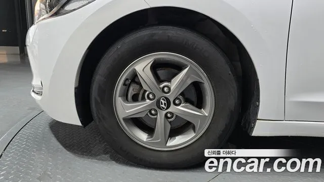 Hyundai Avante 2016 thumb 5