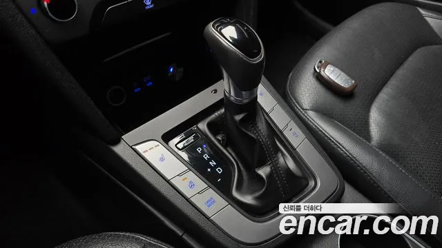 Hyundai Avante 2016 thumb 9